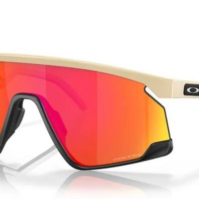 Óculos Solar Esportivo OAKLEY OO9280 (BXTR) 04 (Acetato Máscara Bege e Branco/Prizm Espelhado Laranja)