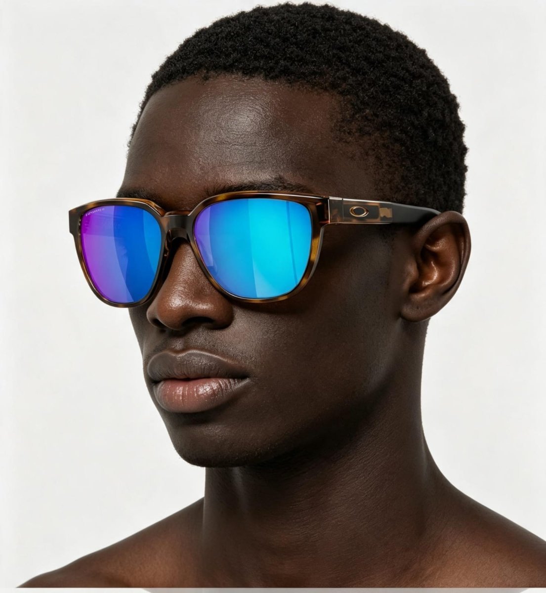 Óculos Solar Esportivo OAKLEY OO9250 (ACTUATOR) 57-16 04 (Acetato Marrom Translúcido/Prizm Polarizado Azul Espelhado)