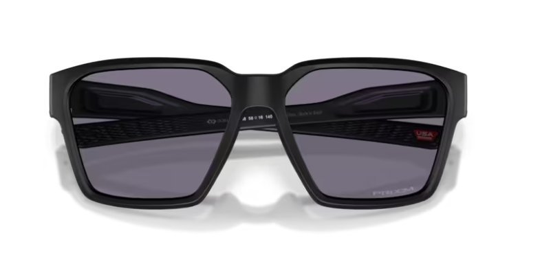 Óculos Solar Esportivo OAKLEY OO9497L (BRIZA) 58-16 0158 (Preto Fosco/Prizm Cinza)