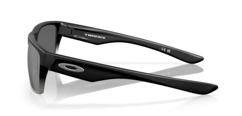 Óculos Solar Esportivo OAKLEY OO9189 (TWOFACE) 60-16 30 (Acetato Superior Preto Fosco e Alumínio Escovado Inferior/Lentes Espelhado Prata)