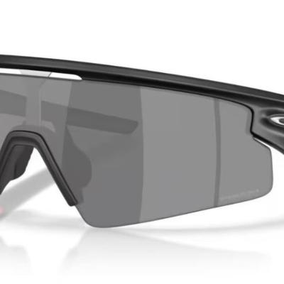 Óculos Solar Esportivo OAKLEY - OO9531 (SPHAERA STRIKE) 0137 (Acetato Máscara Preto Fosco/Prizm Black)