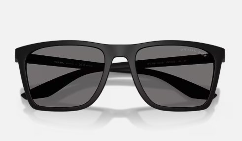 Óculos Solar PRADA LINEA ROSSA SPS B08 56-19 1BO-02G (Acetato Emborrachado Preto Fosco/Lentes Cinza Polarizadas)